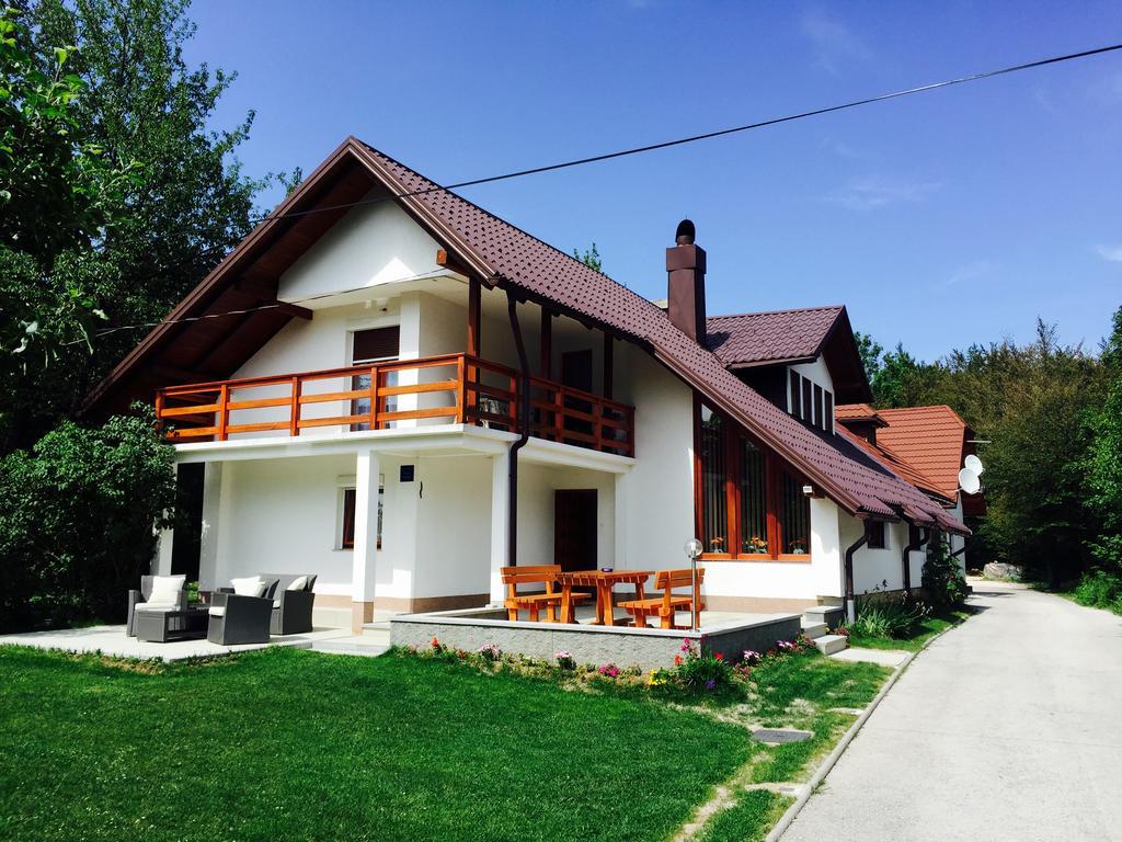 House Samardzic Hotel Jezerce Exterior photo