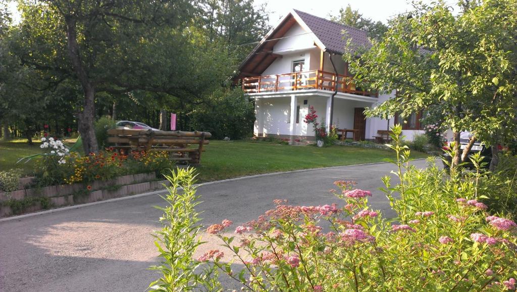 House Samardzic Hotel Jezerce Exterior photo
